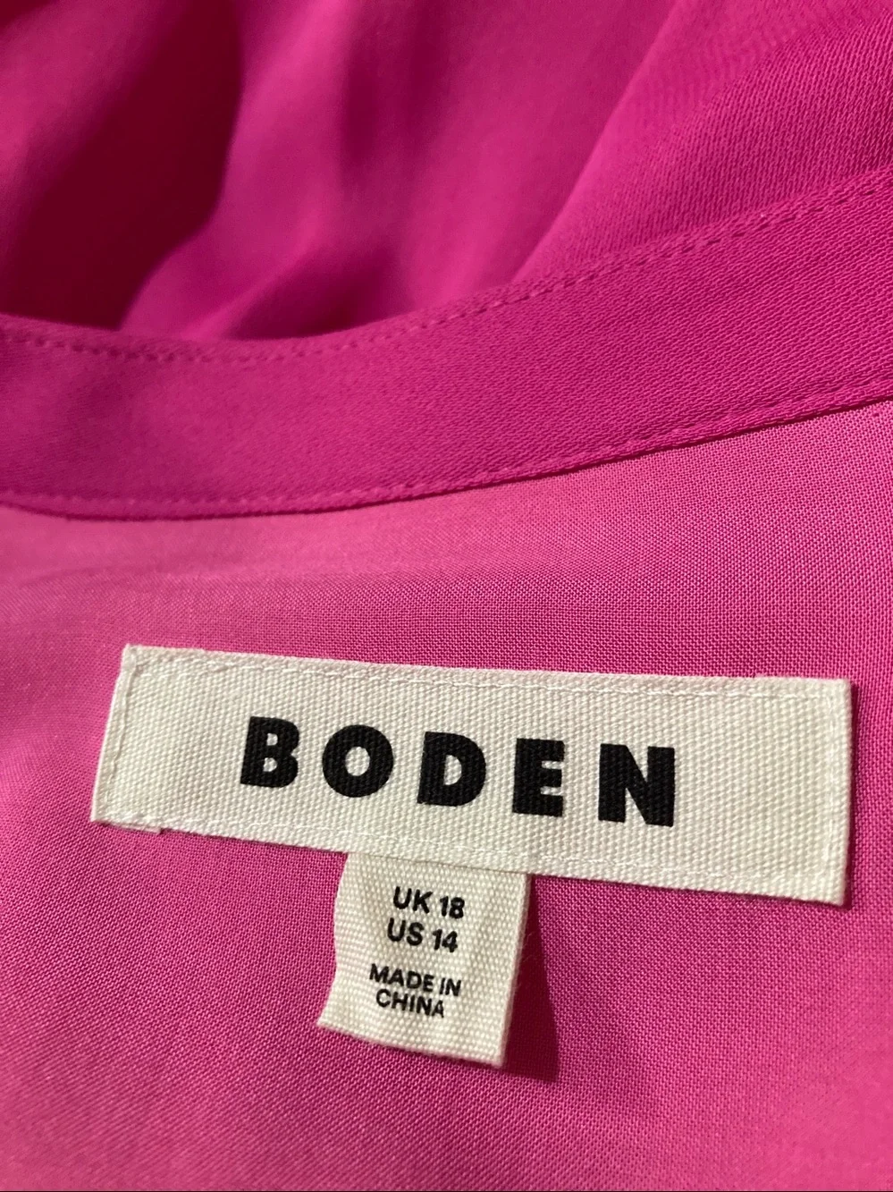 BODEN Pleat Detail Blouson Dress - Picture 12 of 15